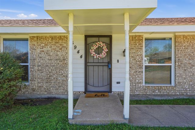 6944 Knob Hill Road, Forest Hill, TX 76140