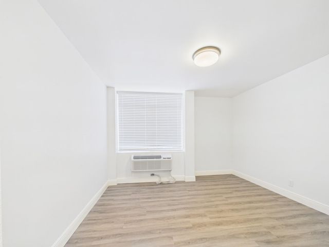 7510 Hornwood Drive 801, Houston, TX 77036
