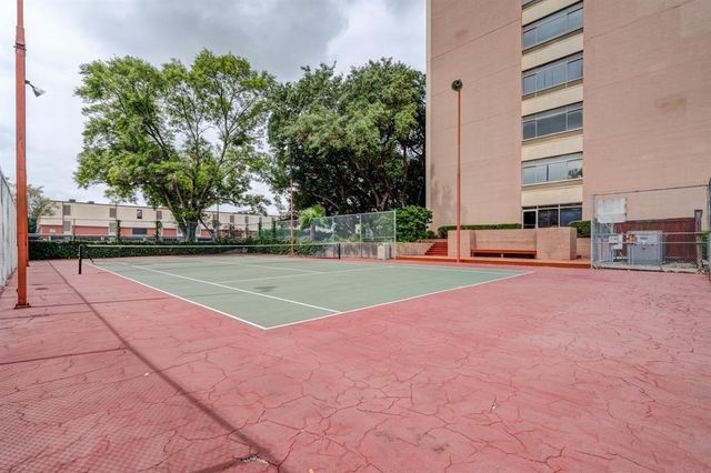 7510 Hornwood Drive 801, Houston, TX 77036