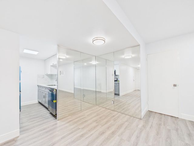 7510 Hornwood Drive 801, Houston, TX 77036