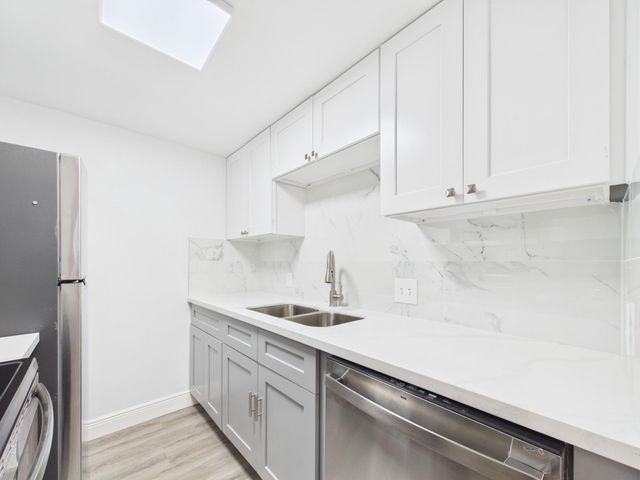 7510 Hornwood Drive 801, Houston, TX 77036