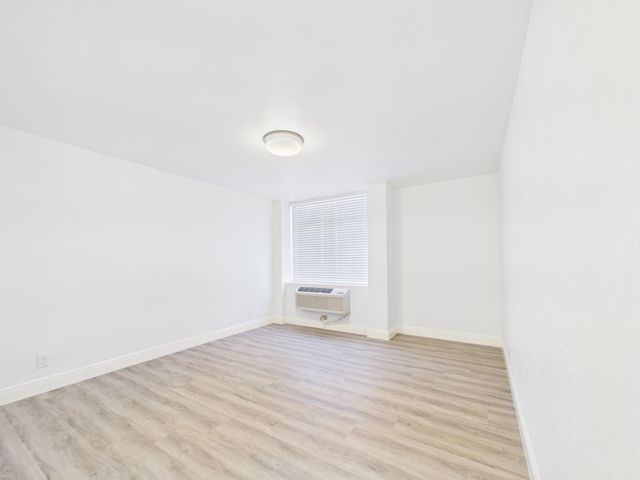 7510 Hornwood Drive 801, Houston, TX 77036