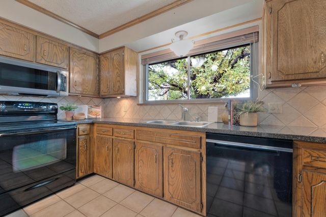 130 Avalon Street, Borger, TX 79007