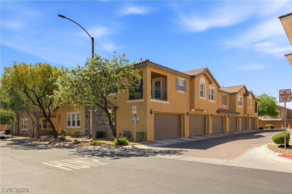 8433 Insignia Avenue 101, Las Vegas, NV 89178