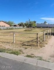 3025 E Hartford Avenue B, Phoenix, AZ 85032