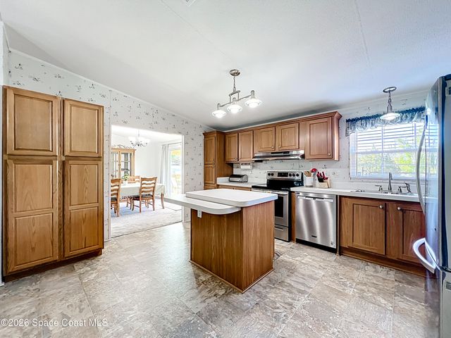9040 Mercury Drive, St. Cloud, FL 34773