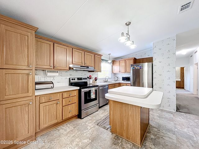 9040 Mercury Drive, St. Cloud, FL 34773