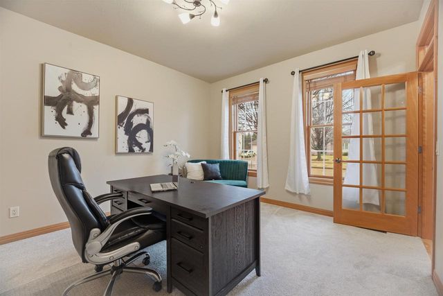 3020 E FALLCREEK LANE, Appleton, WI 54913