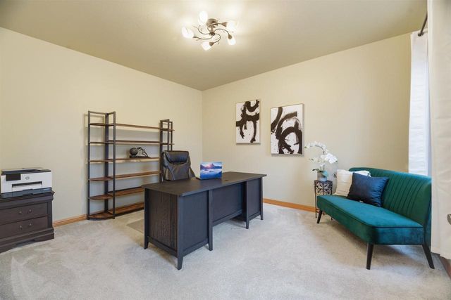 3020 E FALLCREEK LANE, Appleton, WI 54913