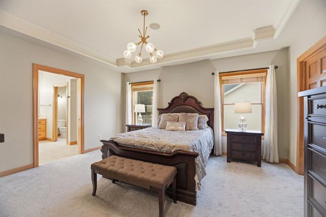 3020 E FALLCREEK LANE, Appleton, WI 54913