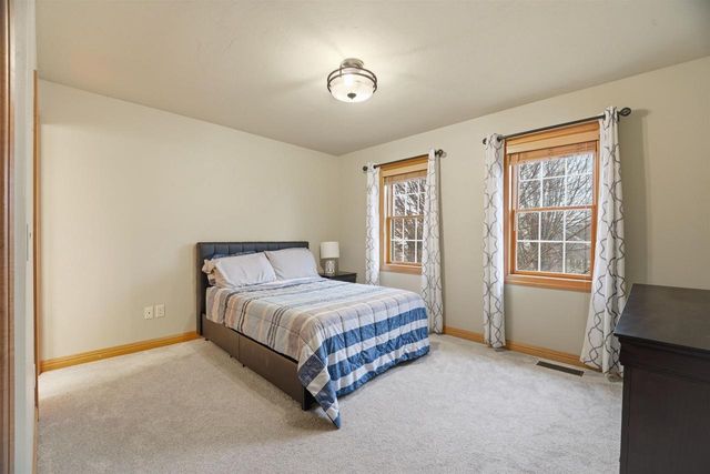 3020 E FALLCREEK LANE, Appleton, WI 54913