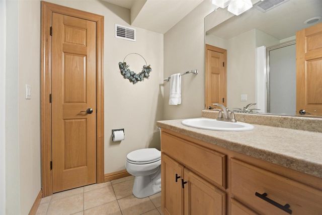 3020 E FALLCREEK LANE, Appleton, WI 54913