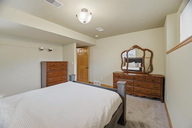 3020 E FALLCREEK LANE, Appleton, WI 54913