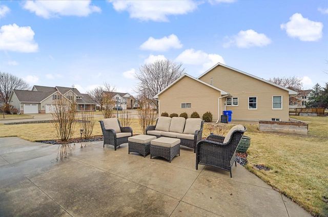 3020 E FALLCREEK LANE, Appleton, WI 54913