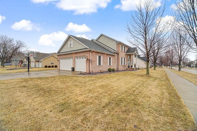 3020 E FALLCREEK LANE, Appleton, WI 54913