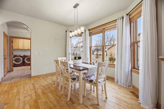 3020 E FALLCREEK LANE, Appleton, WI 54913