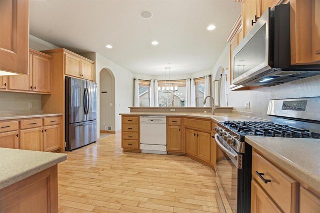 3020 E FALLCREEK LANE, Appleton, WI 54913