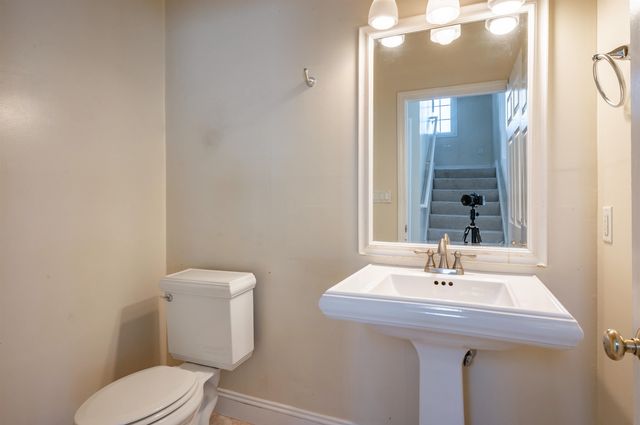 69 Patterson Street, Manchester, NH 03102