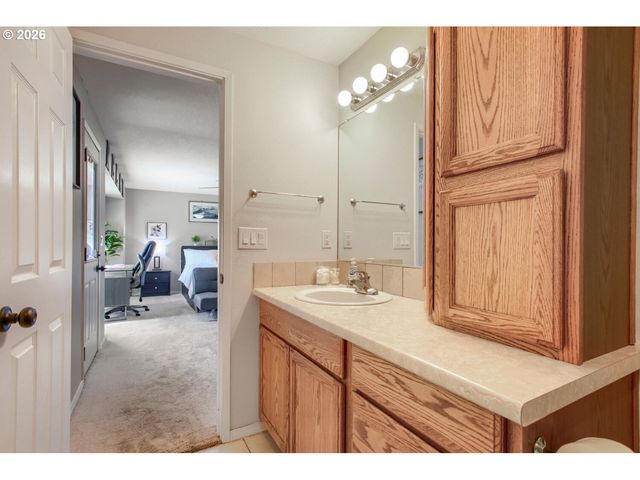 19315 Sw OAK St, Beaverton, OR 97078