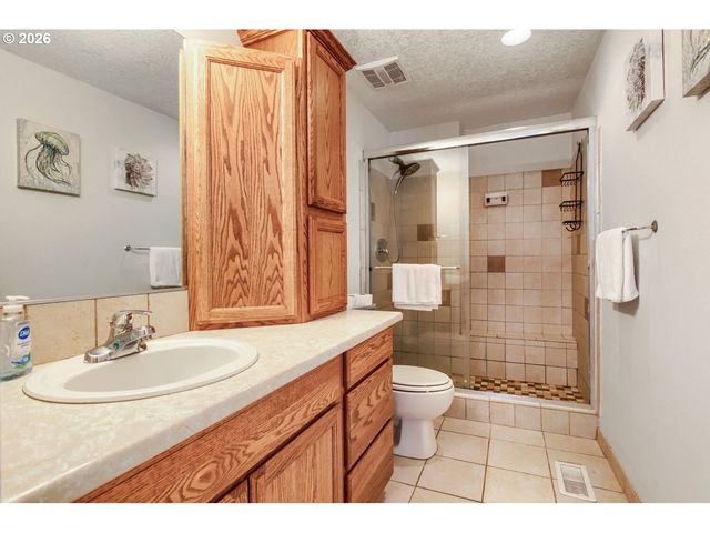 19315 Sw OAK St, Beaverton, OR 97078