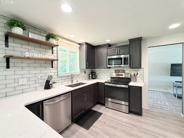19315 Sw OAK St, Beaverton, OR 97078