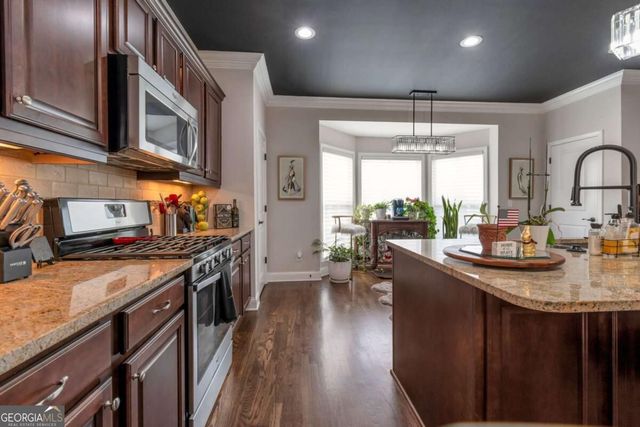 2153 W Village Lane SE, Smyrna, GA 30080