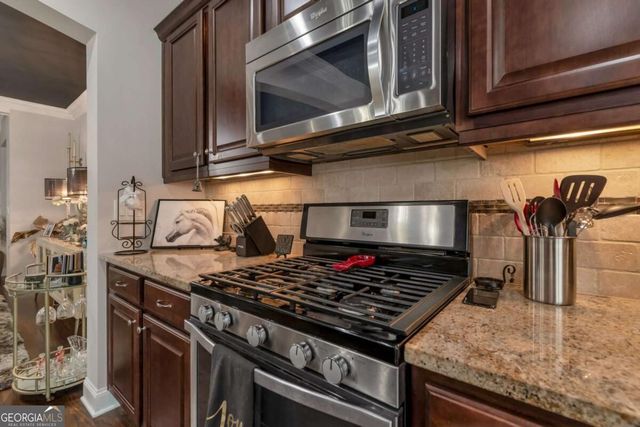 2153 W Village Lane SE, Smyrna, GA 30080