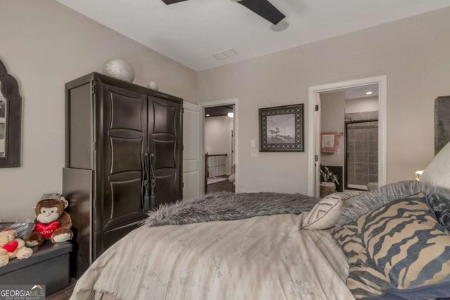 2153 W Village Lane SE, Smyrna, GA 30080