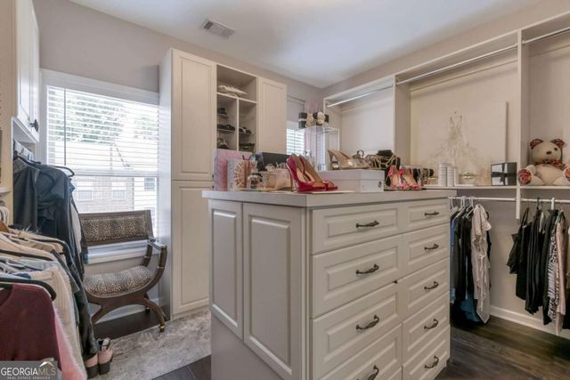 2153 W Village Lane SE, Smyrna, GA 30080