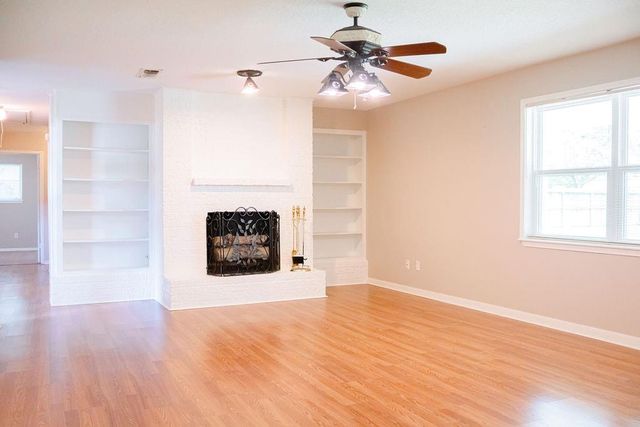 3240 County Road 155, Alvin, TX 77511