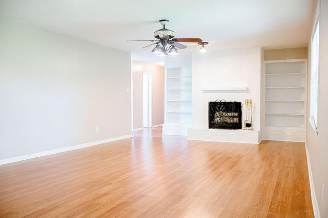 3240 County Road 155, Alvin, TX 77511