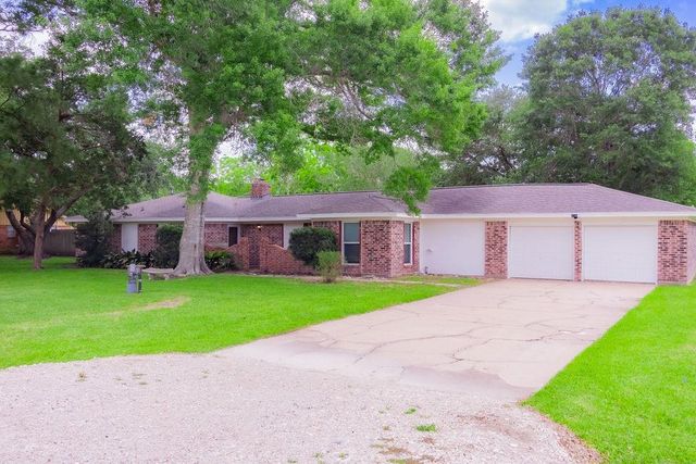 3240 County Road 155, Alvin, TX 77511