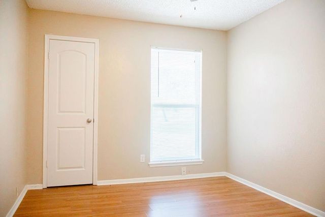 3240 County Road 155, Alvin, TX 77511