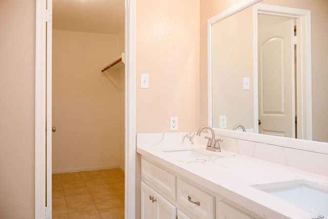 3240 County Road 155, Alvin, TX 77511