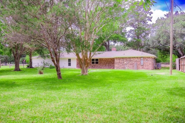 3240 County Road 155, Alvin, TX 77511