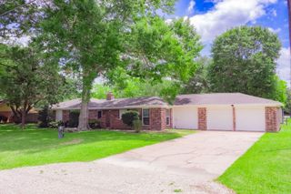 3240 County Road 155, Alvin, TX 77511