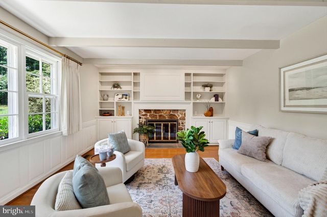 4 DENFORD DR, Newtown Square, PA 19073