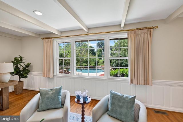 4 DENFORD DR, Newtown Square, PA 19073