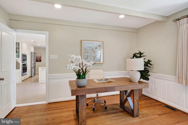 4 DENFORD DR, Newtown Square, PA 19073