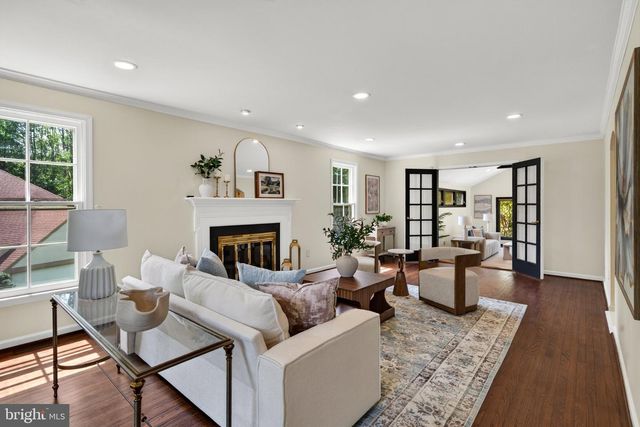 4 DENFORD DR, Newtown Square, PA 19073