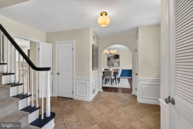 4 DENFORD DR, Newtown Square, PA 19073