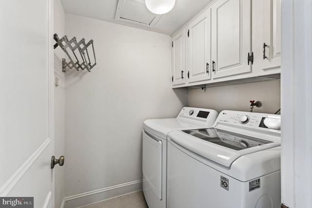 4 DENFORD DR, Newtown Square, PA 19073