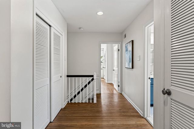 4 DENFORD DR, Newtown Square, PA 19073