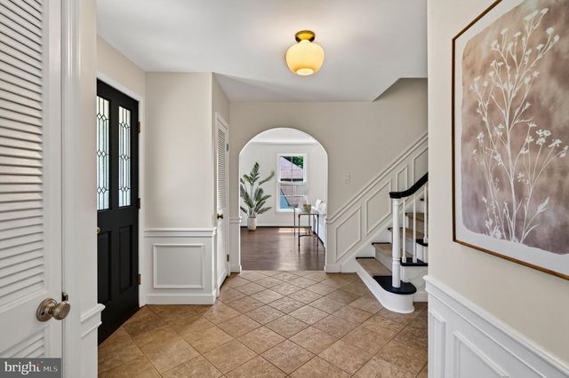 4 DENFORD DR, Newtown Square, PA 19073