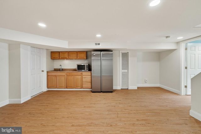 4 DENFORD DR, Newtown Square, PA 19073