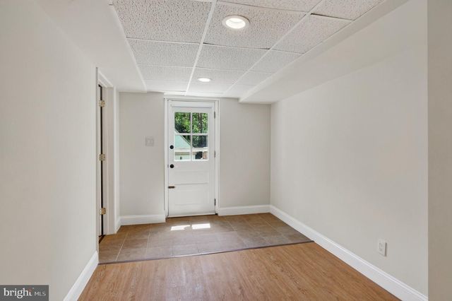4 DENFORD DR, Newtown Square, PA 19073