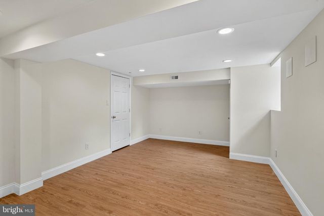 4 DENFORD DR, Newtown Square, PA 19073