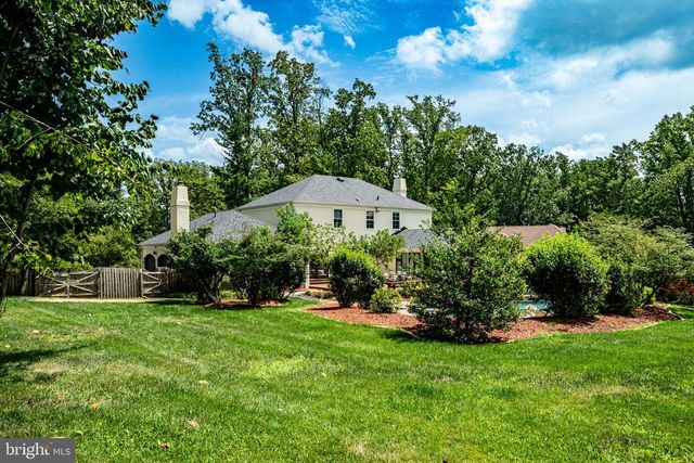 4 DENFORD DR, Newtown Square, PA 19073