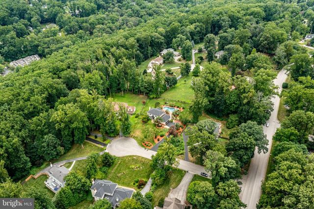 4 DENFORD DR, Newtown Square, PA 19073