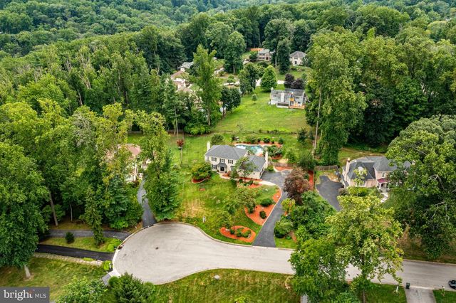 4 DENFORD DR, Newtown Square, PA 19073